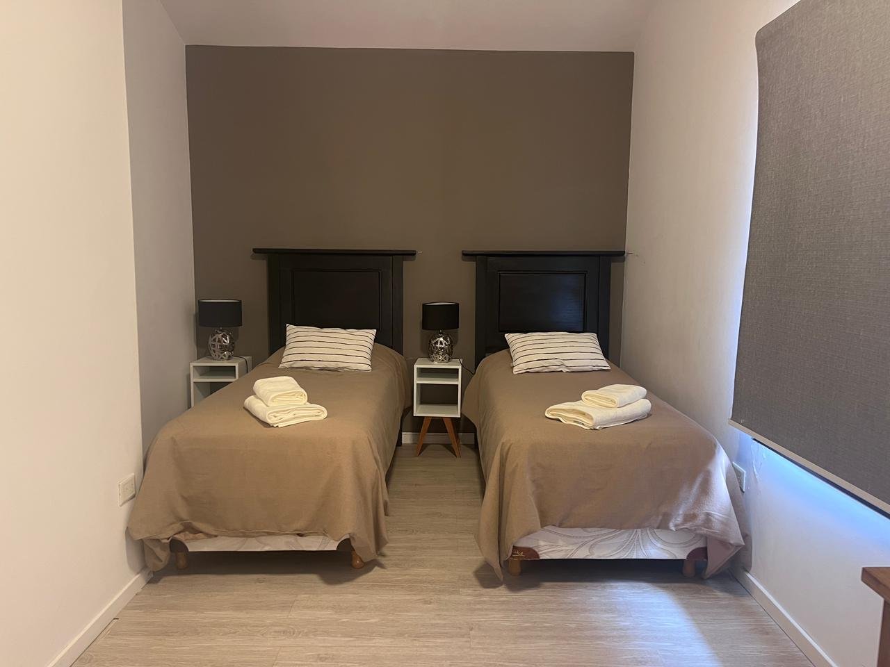 Departamento en el Centro con Terraza y Vista al Lago